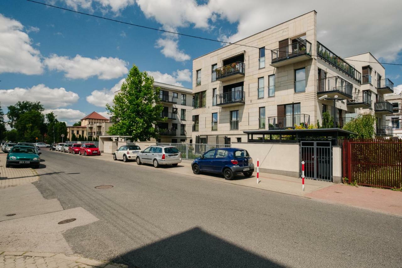 Modern Apartment Across The Ponds Varsovia Exterior foto
